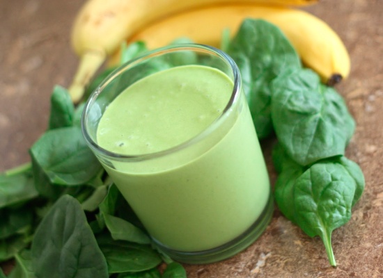 Zogics_Blog_May_2016_Spinach_Banana_Smoothie.jpg